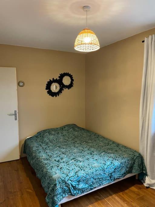 Logements Chaleureux Dans Maison Avec Piscine A 35 Min De Lyon Alix Exteriör bild